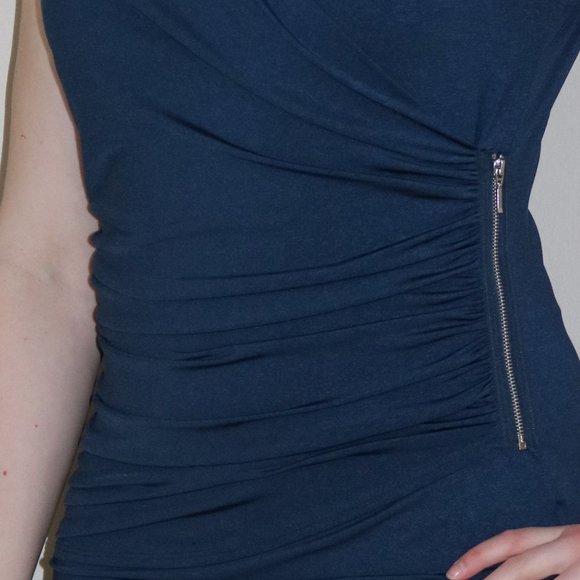 Le Chateau Sleeveless Top with Zipper Accent - Picture 6 of 6